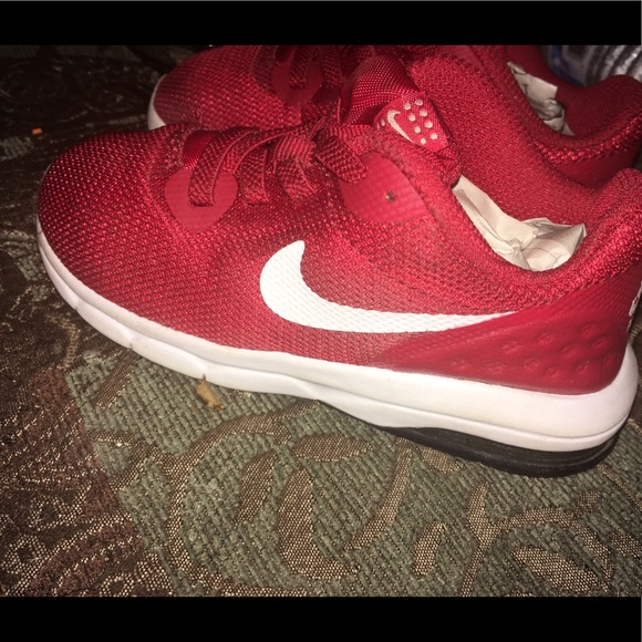 Red Nike’s Size 8c - Picture 4 of 4